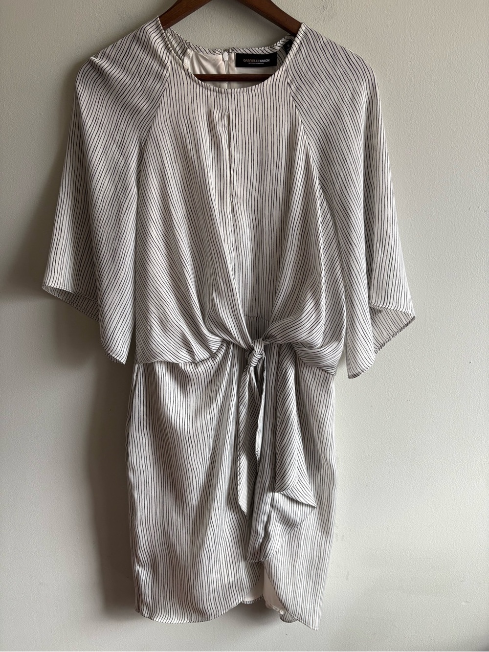 Gabrielle Union NY & Company Striped Tie Front Cape Sleeve Dress Small